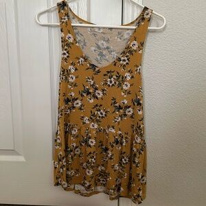 yellow flower american eagle tank size small